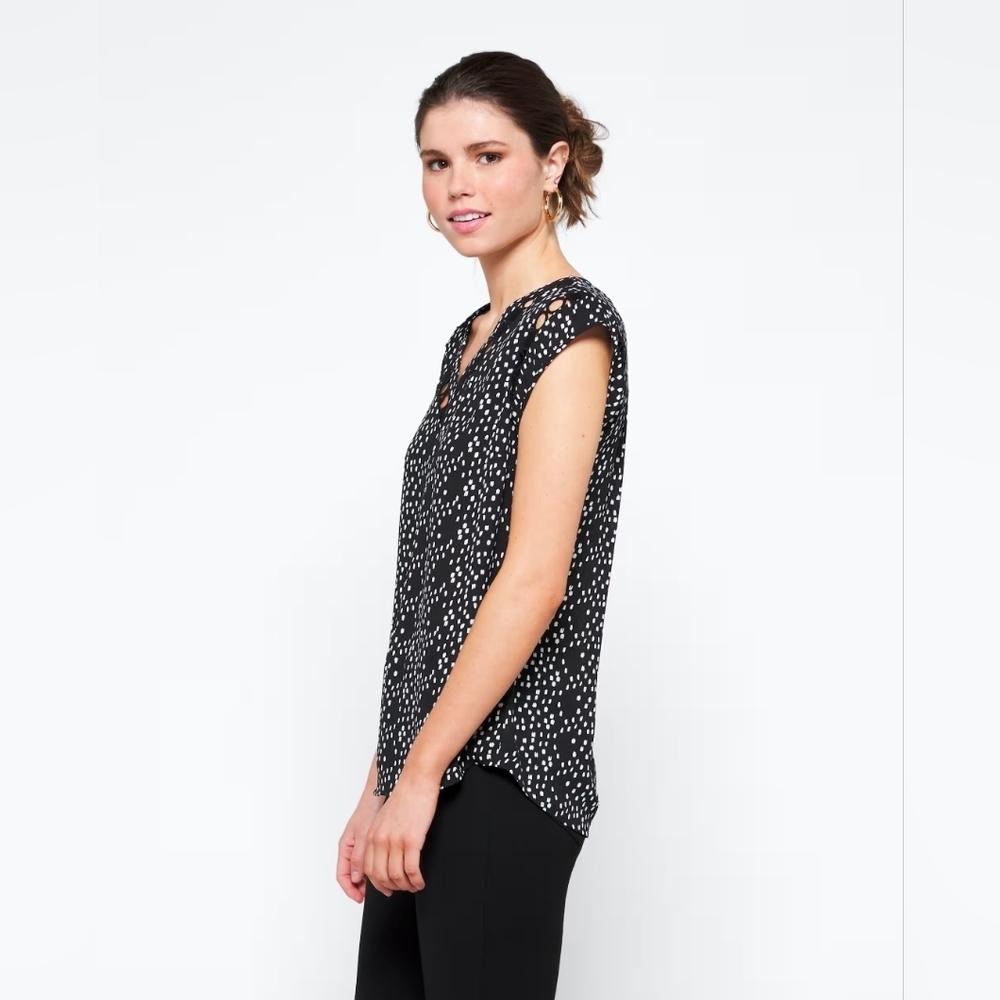 Daniel Rainn Black and White Patterned Blouse - Picture 3 of 5